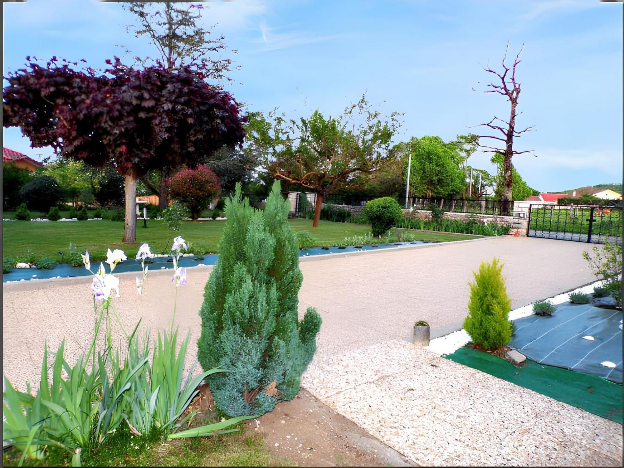 Appartement Charmant A Toulonjac Avec Jardin Et Terrasse 110 M² Exterior foto